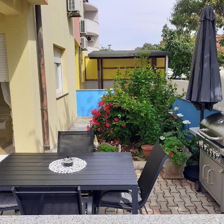 Apartman Nada Apartment Liznjan Ngoại thất bức ảnh