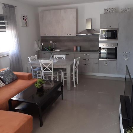 Apartman Nada Apartment Liznjan Ngoại thất bức ảnh