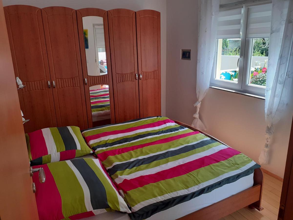 Apartman Nada Apartment Liznjan Ngoại thất bức ảnh
