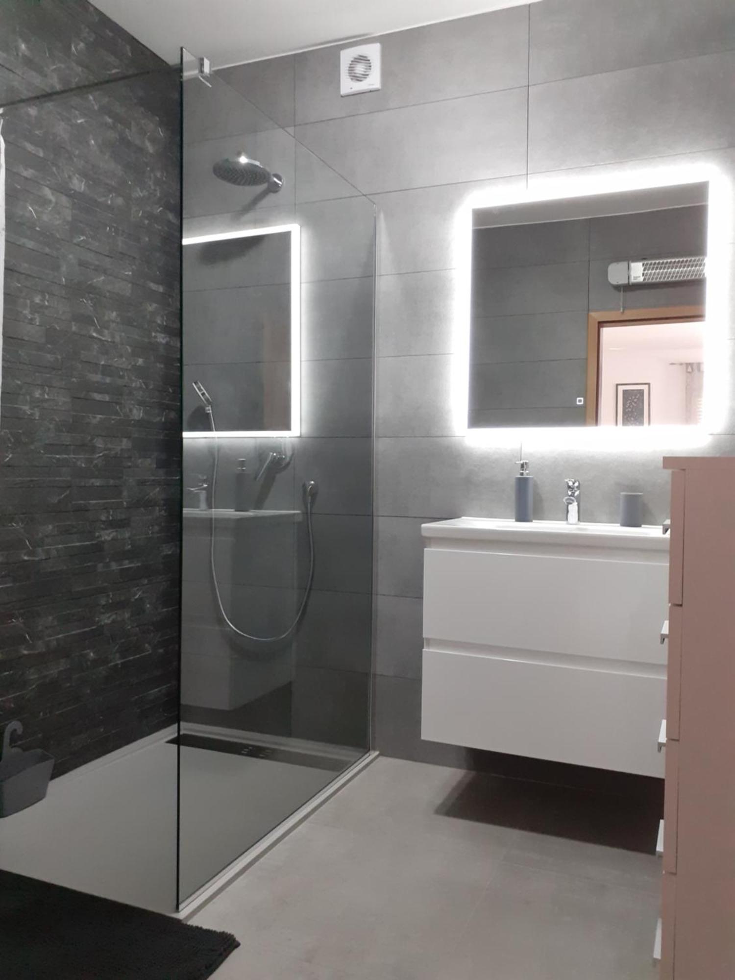 Apartman Nada Apartment Liznjan Ngoại thất bức ảnh